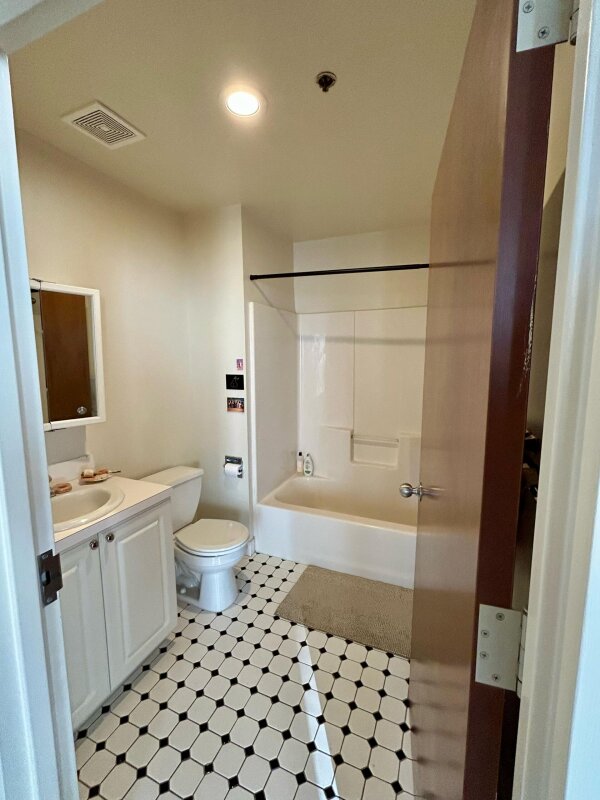 Appartement cosy près du Vieux-Port – Montréal — Salle de bain — photo 3